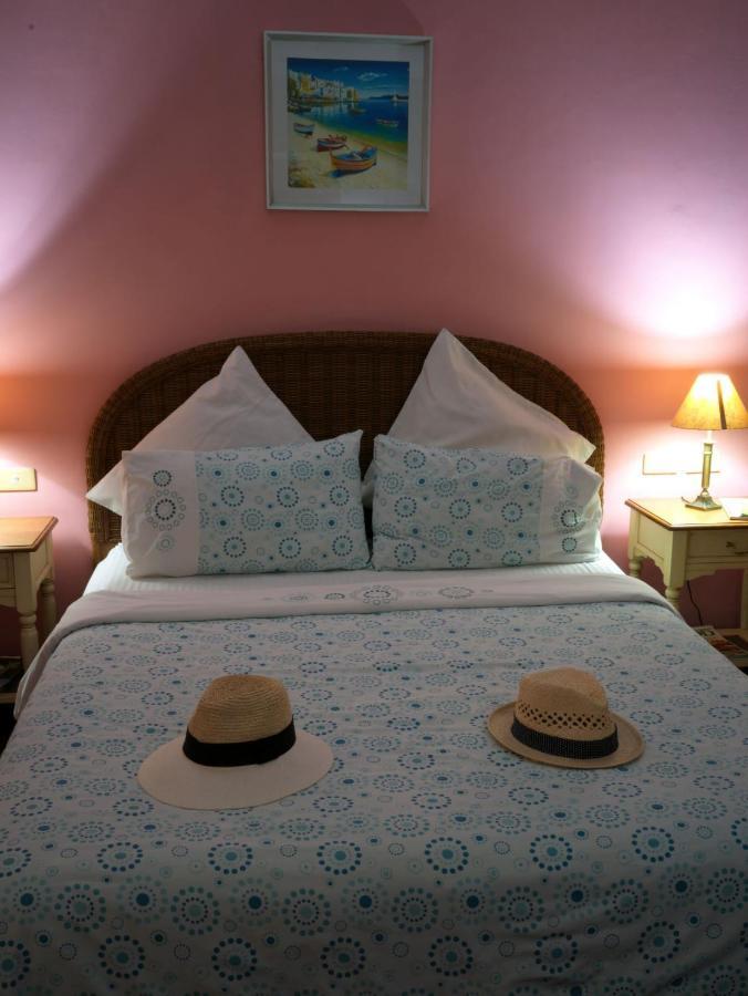 Las Flores Beachside Hotel Catmon Εξωτερικό φωτογραφία